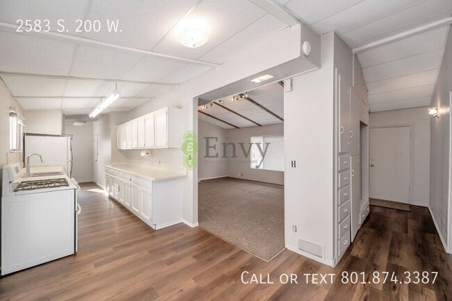 Photo - 2583 S 200 W