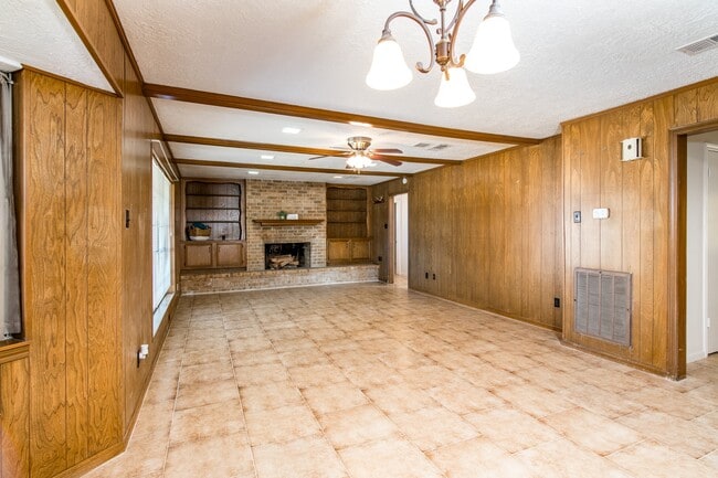 Photo - 1830 Baker Dr