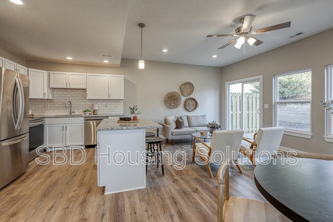 Photo - 2908 S Harvard Ave