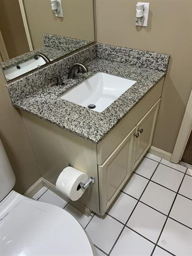 Photo - 4 Laura Dr Unit B