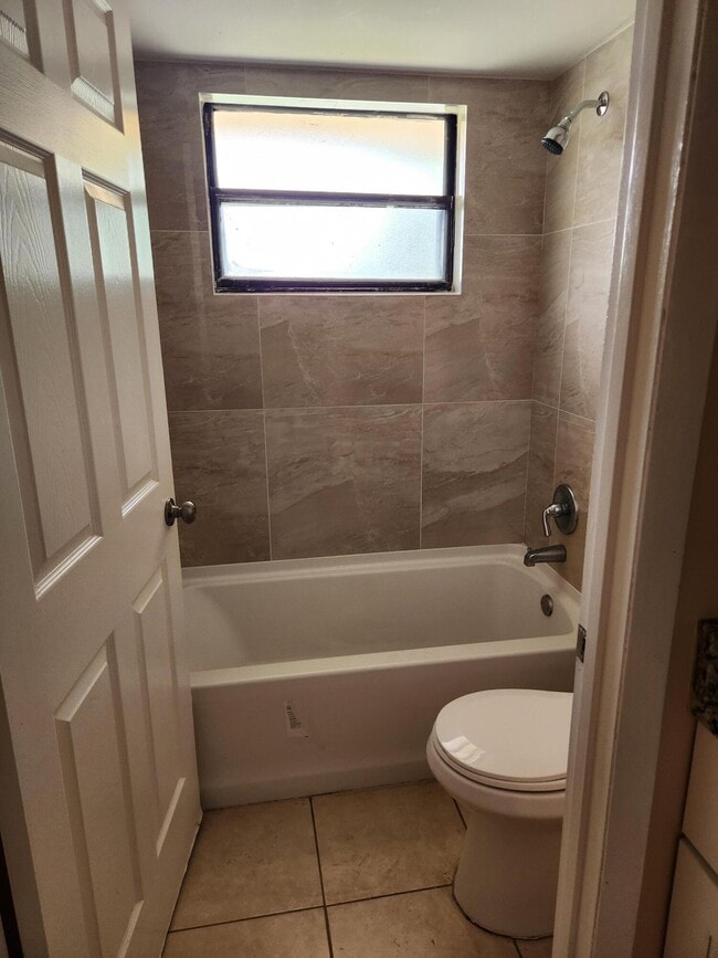 Photo - 4866 Pineaire Ln