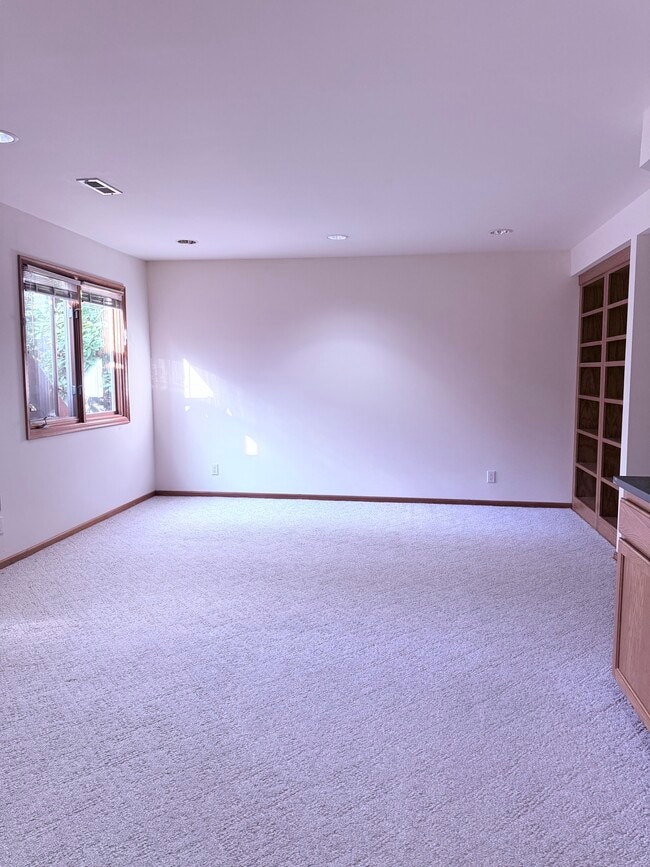 Photo - 4721 242nd Ave SE Apartamentos Unidad #2