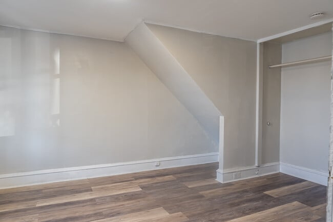 Photo - 540 Front St