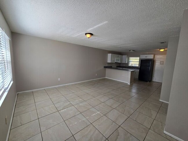 Photo - Cozy 2 bedroom/1 bath Duplex