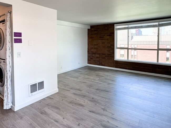 Photo - 1bd/1ba Seattle Condo Unit 701
