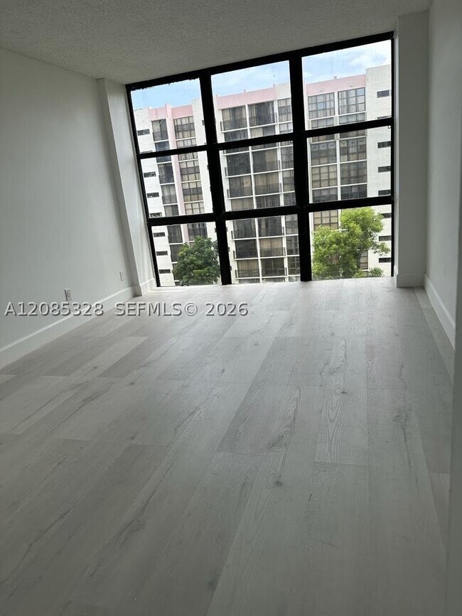 17021 N Bay Rd Unit 726