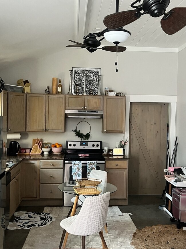 Photo - 12 E 54th St Unit B