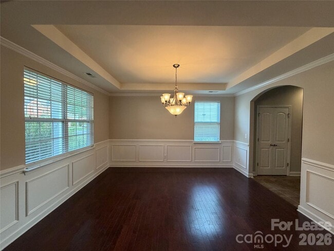 Photo - 2002 Fripp Ln