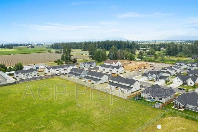 Photo - 2261 Currant St
