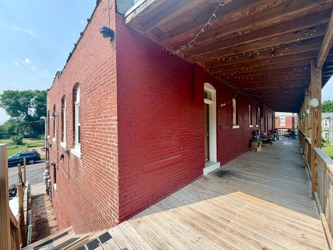 Photo - 2202 Lexington Ave