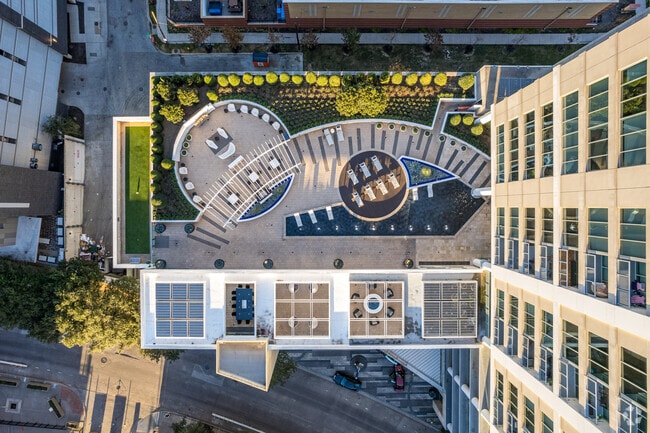 Photo - Cirque Residences