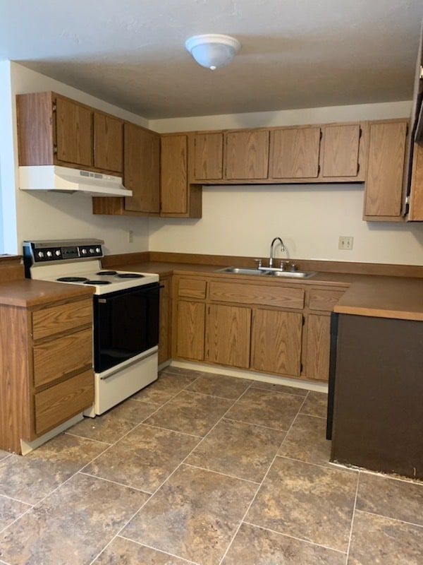 Western Ave Apartments