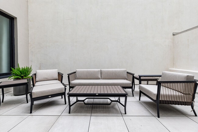 Photo - 1011 Canal St Unidad SI FL2-ID1513946P