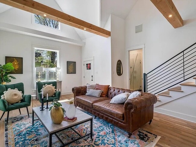 Photo - 2228 Oliver Ave