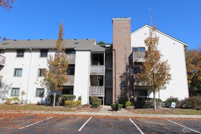 Photo - 1521 Ravens Crest Dr