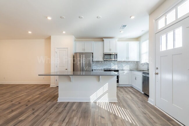 Photo - 1556 Cedar Tree Dr