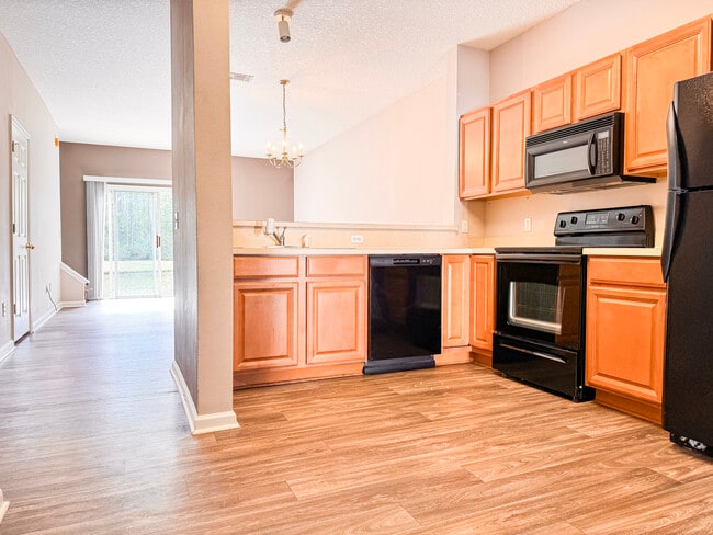 Photo - 518 Scrub Jay Dr