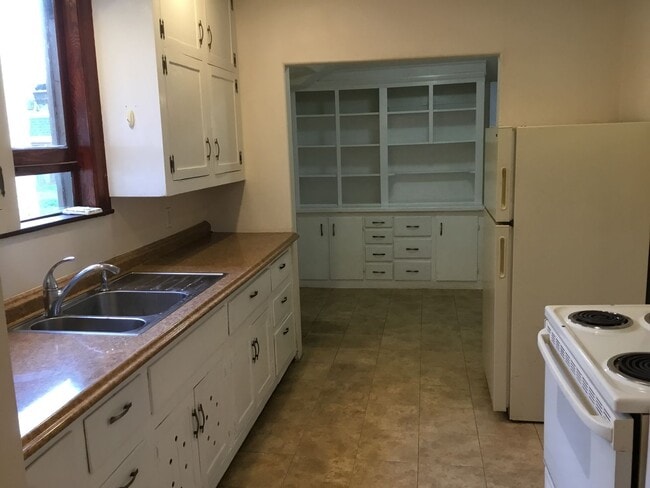 Photo - 851000 Unit #A