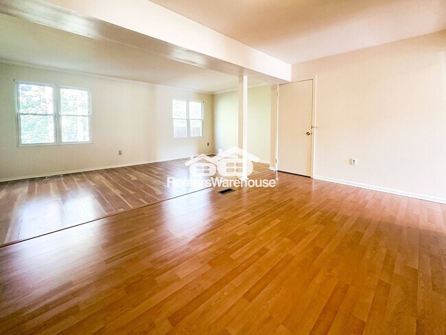 Photo - 2861 Schoolhouse Cir