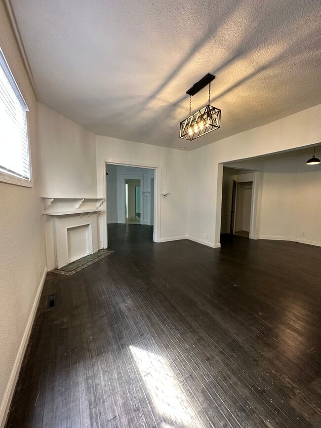 Photo - 2917 N Richards St Unit 2917 N Richards St (Lower)