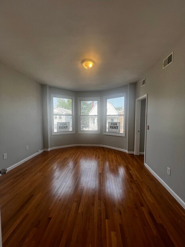 DORMITORIO #1 - 81 2nd St Unidad 2FL