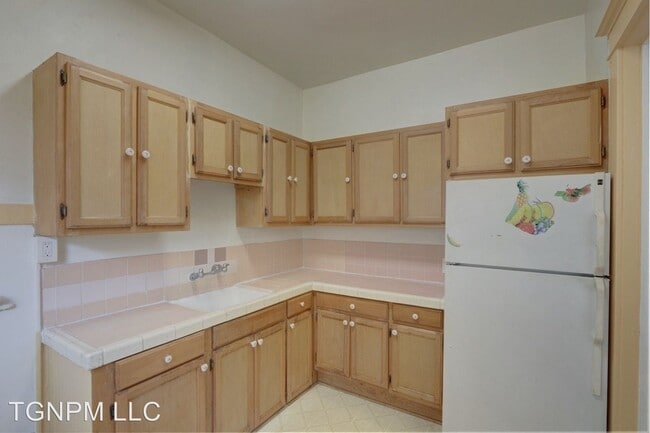 Photo - 762 Hartford Ave