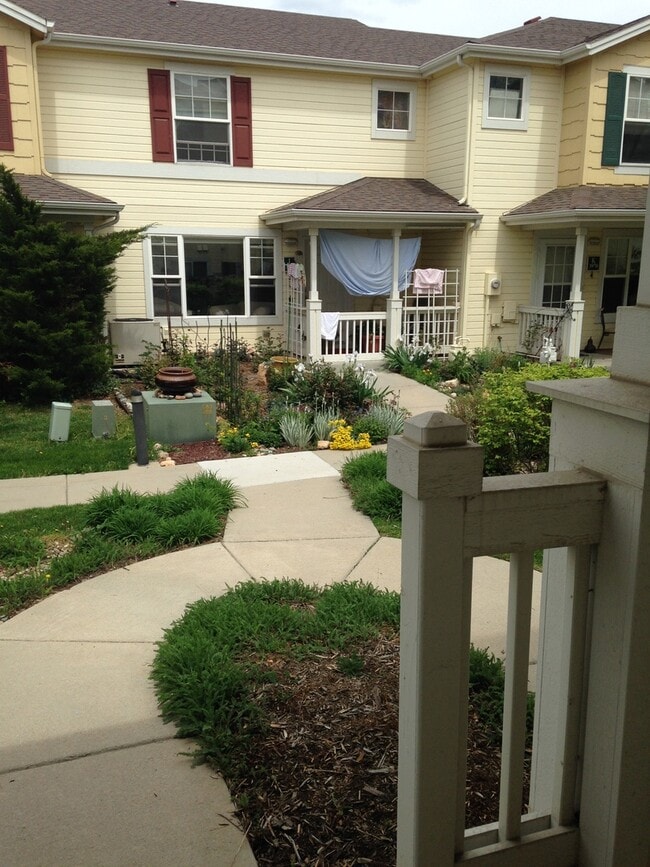 Photo - 3B/2.5B Boulder Townhome Close to Campus Available 8/1