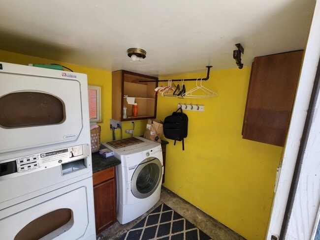 Photo - 3549 Highland Ave