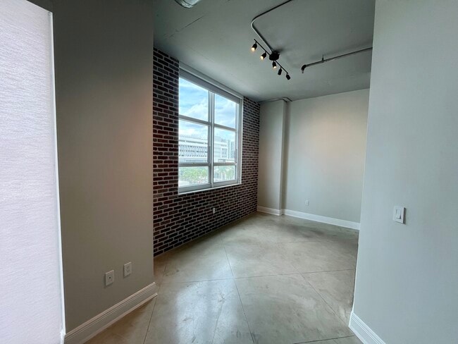 Photo - 2001 Biscayne Blvd Unit 2416