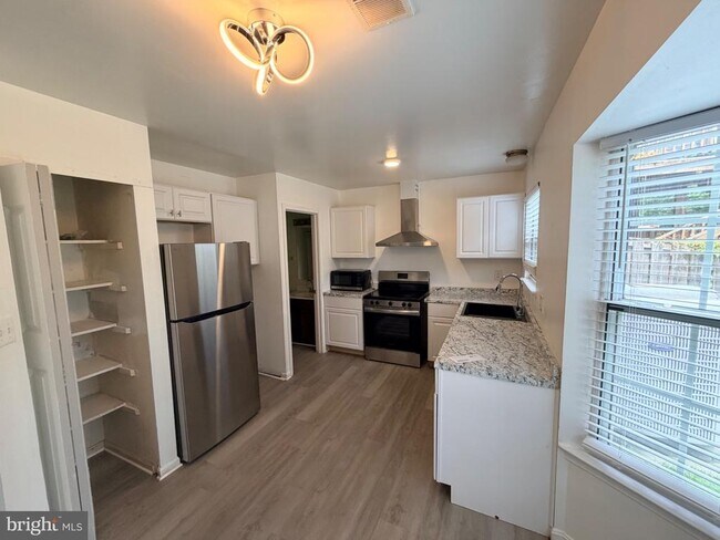 Photo - 6907 Storch Cir
