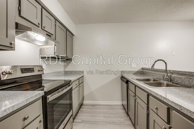 Photo - 1939 Cranford Dr Unit 102