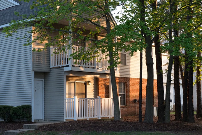 Photo - Laurel Bluff Apartments and Townhomes