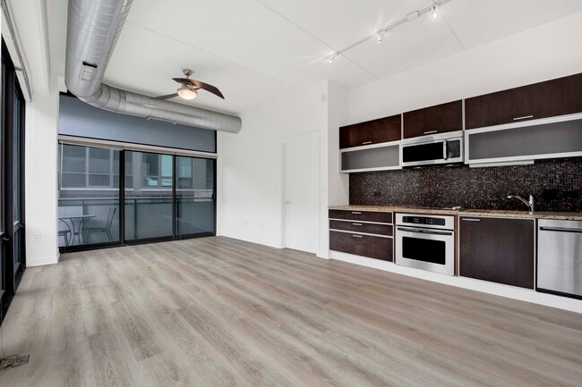 Photo - 660 W Wayman St Unit 304B