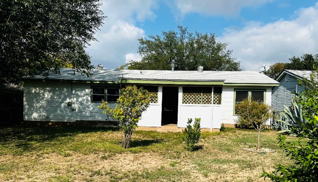 Photo - 458 Anton Dr