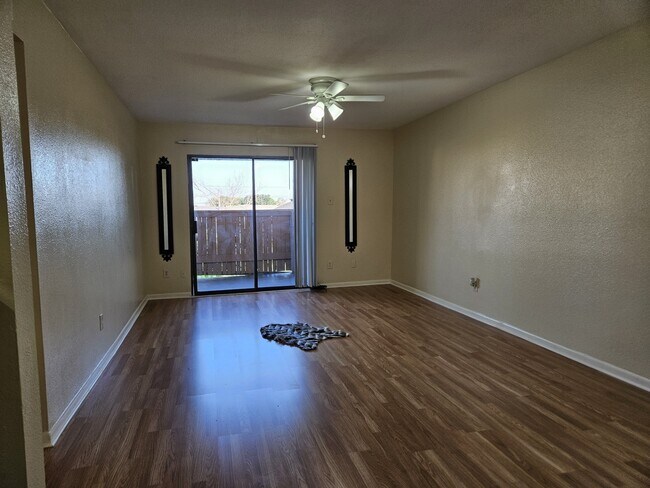 Photo - 8433 Hearth Dr