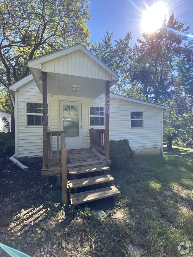 Building Photo - 2903 N 6th St Rental