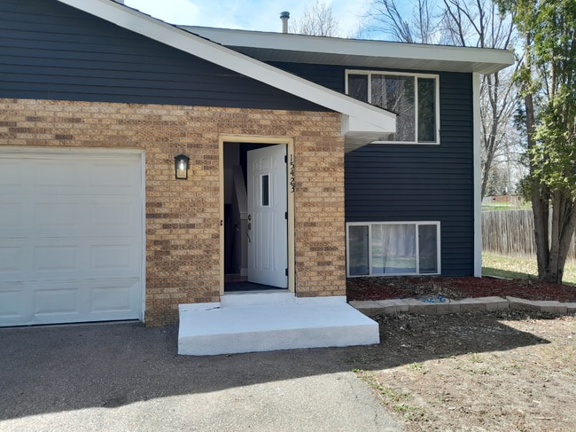 Photo - 15423 Trillium Cir
