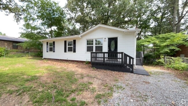 Building Photo - Available Now Rental