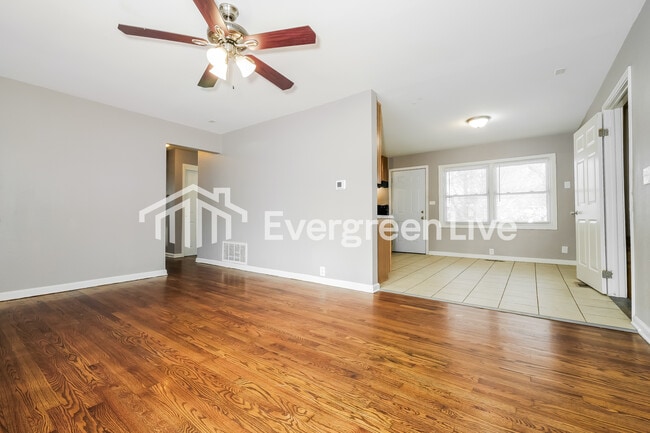 Photo - 7208 E 108th St