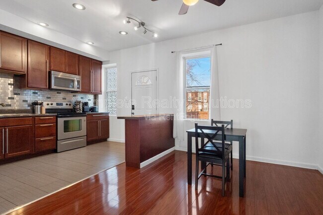 Photo - 3833 McRee Ave