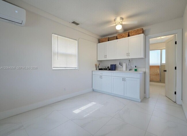 1430 N 68th Ave Unit B