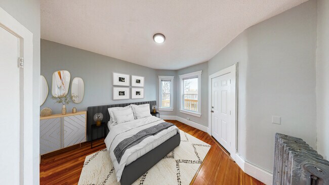 Photo - 110 Howland St