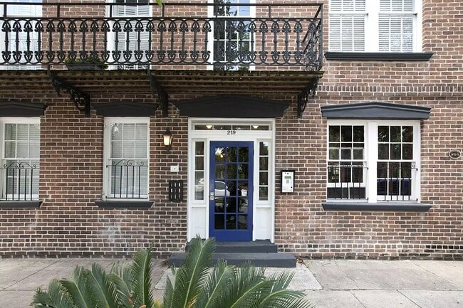 Building Photo - Abercorn Apartment Unit 3