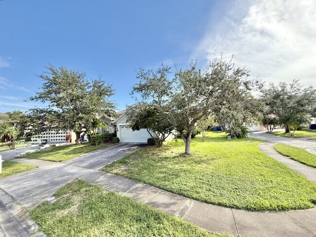 Photo - 854 Addison Dr NE