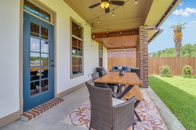 Photo - 222 Crenshaw Dr