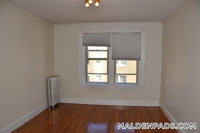 Photo - 96 Maple St Unit 1