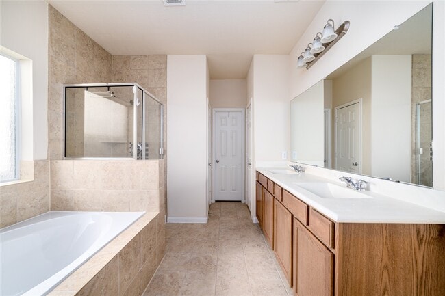 Photo - 8814 Cedar Mound Ln