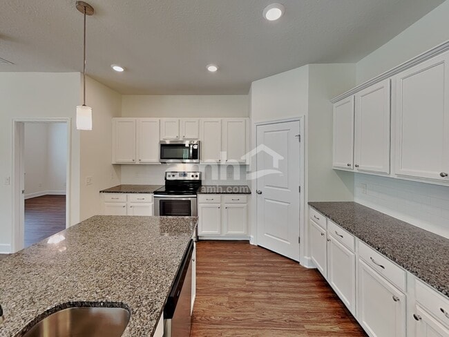 Photo - 233 Crestrun Loop