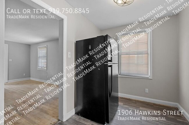 Photo - 1906 Hawkins St