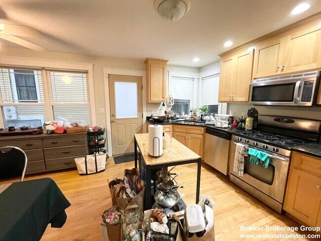 Photo - 27 Iroquois St Unit 27